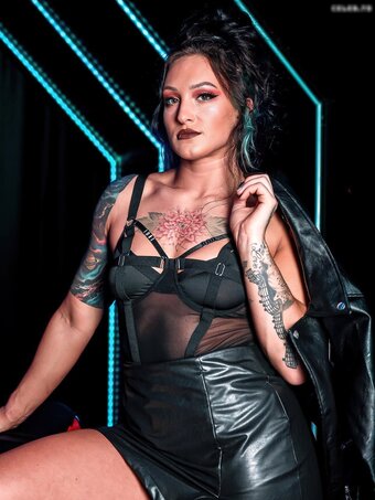 Kris Statlander / callmekrisstat Nude Leaks Photo 26