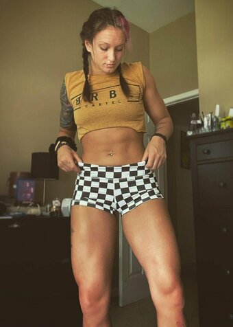 krisstatlander Nude Leaks Photo 5