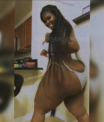 Krissyroses / Krissyunleashed / krissylovesros1 / krissylovesroses / krissylovesrosess Nude Leaks OnlyFans Photo 4