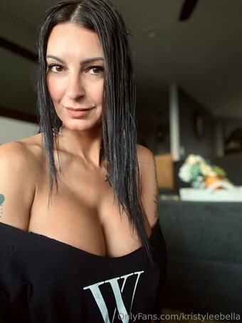 Kristyleebella / kristylee_bella / kristyleebella_official Nude Leaks OnlyFans Photo 18