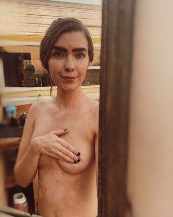 Kruffcorn / Floralfig / fiftyshadesofawkward_ / majesticafunicorn Nude Leaks OnlyFans Photo 2