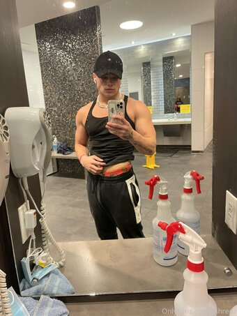 kshredz Nude Leaks Photo 2