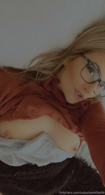 kshuggaaa / suburbanh0twife Nude Leaks OnlyFans Photo 10