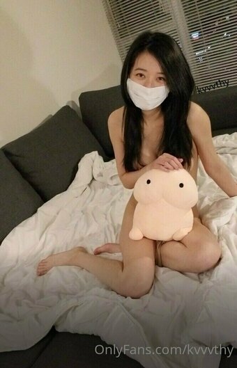 kvvvthy Nude Leaks Photo 4