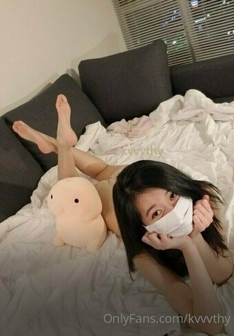 kvvvthy Nude Leaks Photo 8