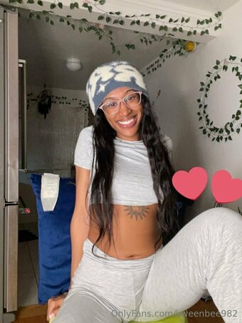 kweenbee982 Nude Leaks Photo 1