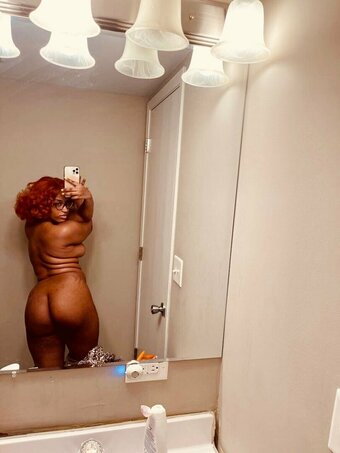 kweenbee982 Nude Leaks Photo 2