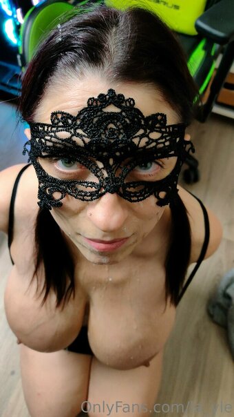 la_yle / Sweet Ylenia / laylatuckermusic Nude Leaks OnlyFans Photo 2