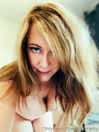 Lady Ruby / https: / ladyrwby / ladyrwbyofficial Nude Leaks OnlyFans Photo 3