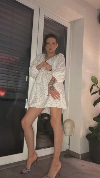 Lana Devone / daynadevon / https: / transnnka Nude Leaks OnlyFans Photo 1