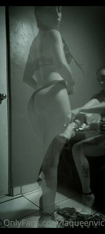 laqueenvic Nude Leaks Photo 28