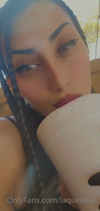 laqueenvic Nude Leaks Photo 29