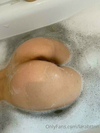 Lara Büttner / larabttnlara / larabttnn Nude Leaks OnlyFans Photo 2