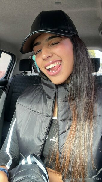 larafitz Nude Leaks Photo 14