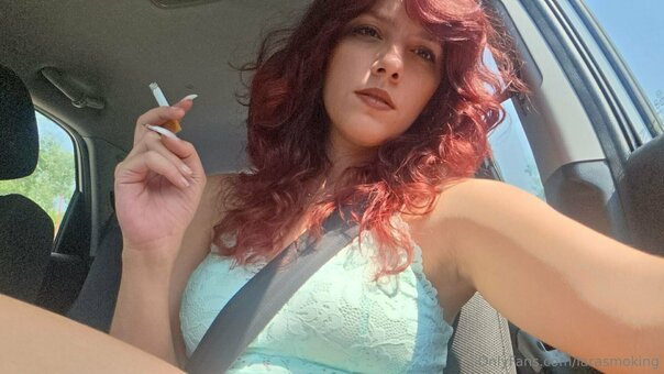 larasmoking Nude Leaks Photo 16