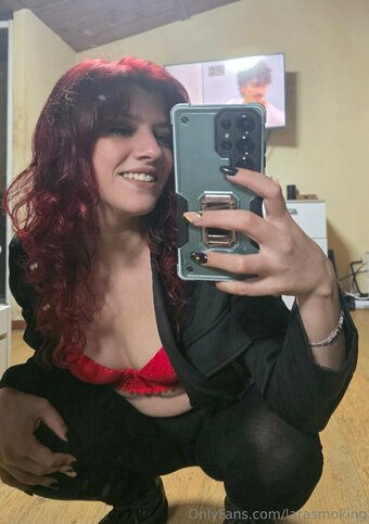 larasmoking Nude Leaks Photo 18
