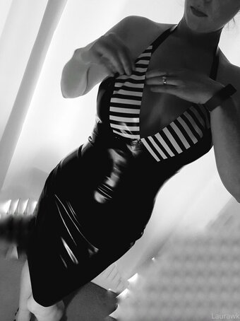 larawk Nude Leaks Photo 26