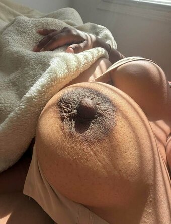Large / Girthy / Juicy Nipples / Meaty Nude Leaks Photo 2