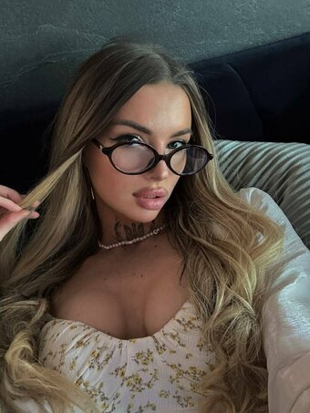 lauraleeee Nude Leaks Photo 9