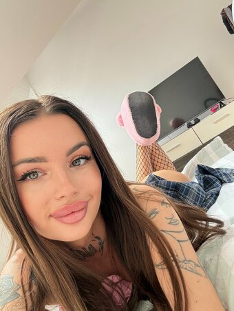lauraleeee Nude Leaks Photo 14
