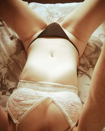 lauraWk / https: / lauraw / theirishmilf Nude Leaks OnlyFans Photo 16