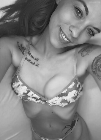 Lea Gruner / l.__gnr Nude Leaks Photo 13