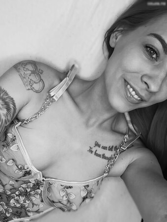 Lea Gruner / l.__gnr Nude Leaks Photo 23