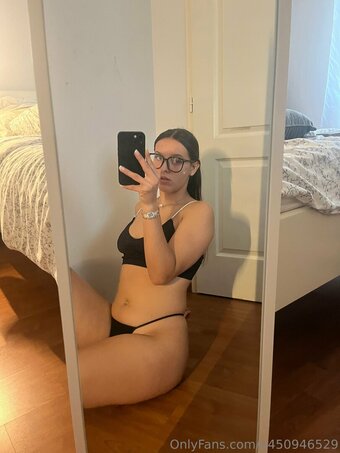lea.rlj Nude Leaks Photo 10
