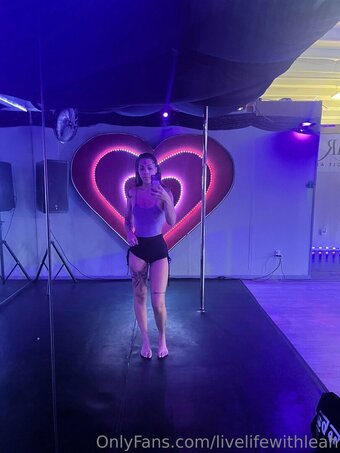 leahsade Nude Leaks Photo 15
