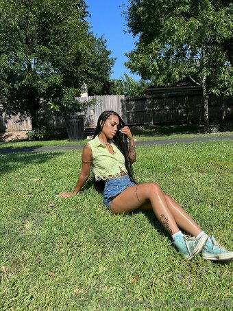 leahsade Nude Leaks Photo 29