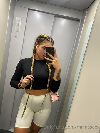 leilaaaahi / leilaaaaaah Nude Leaks OnlyFans Photo 4