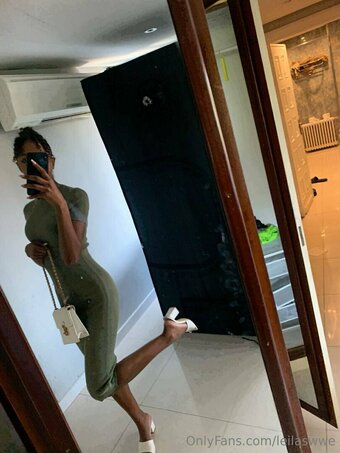 leilaswe Nude Leaks Photo 16