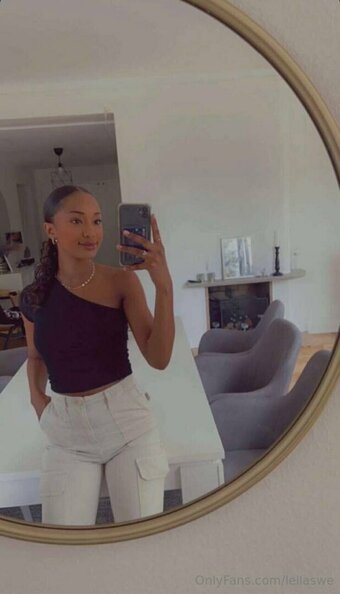 leilaswe Nude Leaks Photo 24