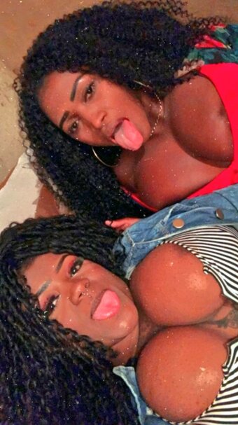 Leka E Júu / Irmãs Torres / https: / juu_torre Nude Leaks Photo 4