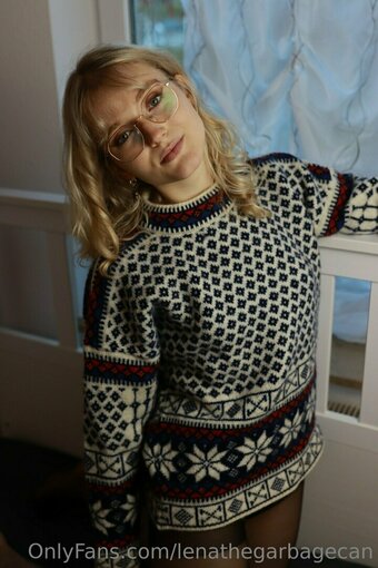 lenathegarbagecan Nude Leaks Photo 1