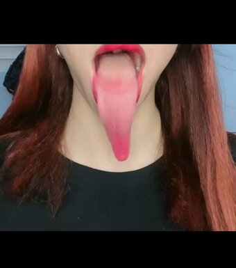 lenay_tongue