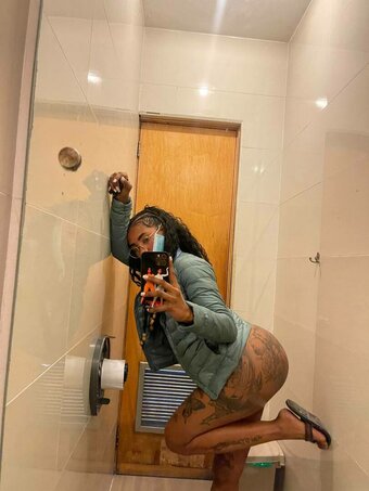 leonorbr29 / leonor_br29 Nude Leaks OnlyFans Photo 3