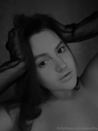 letavi Nude Leaks Photo 11