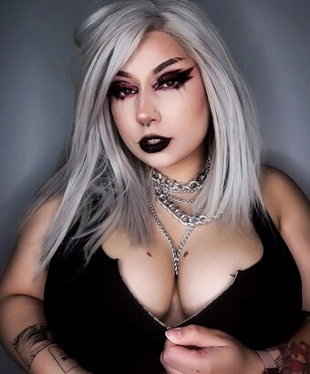 Letisaurusrex / bigtittyelf Nude Leaks OnlyFans Photo 3