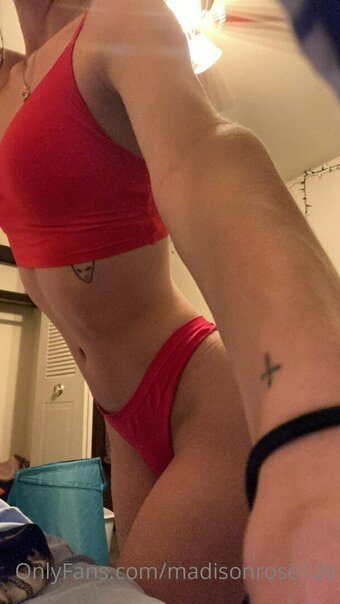 letsgetwettt Nude Leaks Photo 11