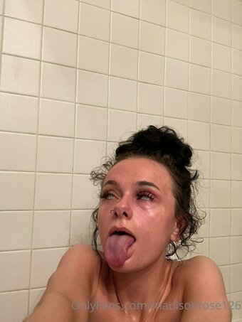 letsgetwettt Nude Leaks Photo 19