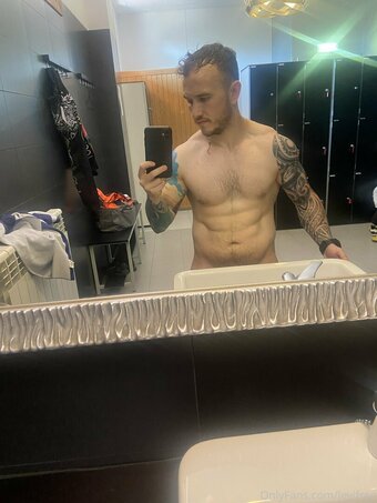 levifree Nude Leaks Photo 2