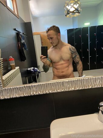 levifree Nude Leaks Photo 13