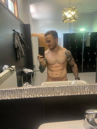 levifree Nude Leaks Photo 25