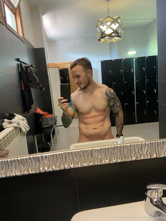 levifree Nude Leaks Photo 29