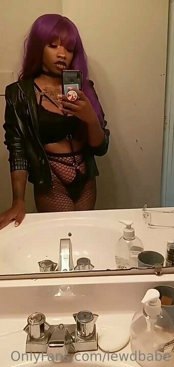 lewdbabe Nude Leaks Photo 22