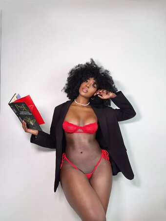 Lexa Cooper