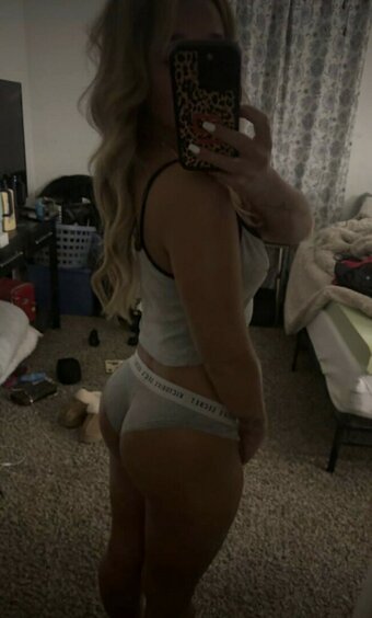 Lexii_violett Lexii_violett