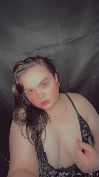 lexiibugg Nude Leaks Photo 23