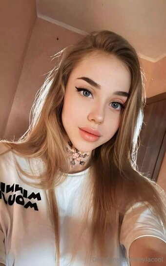 leylacool Nude Leaks Photo 22